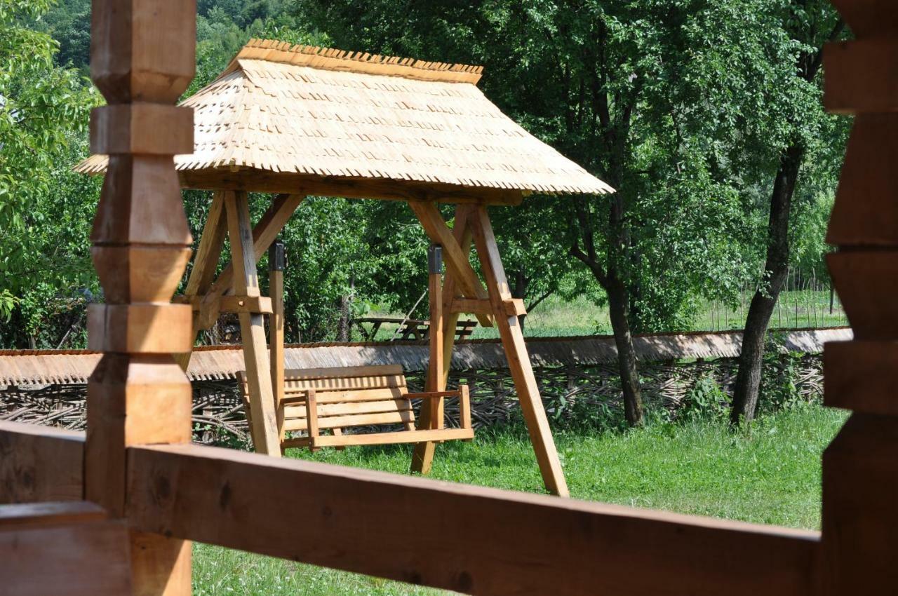 Отель Cabana Iza Birsana Экстерьер фото