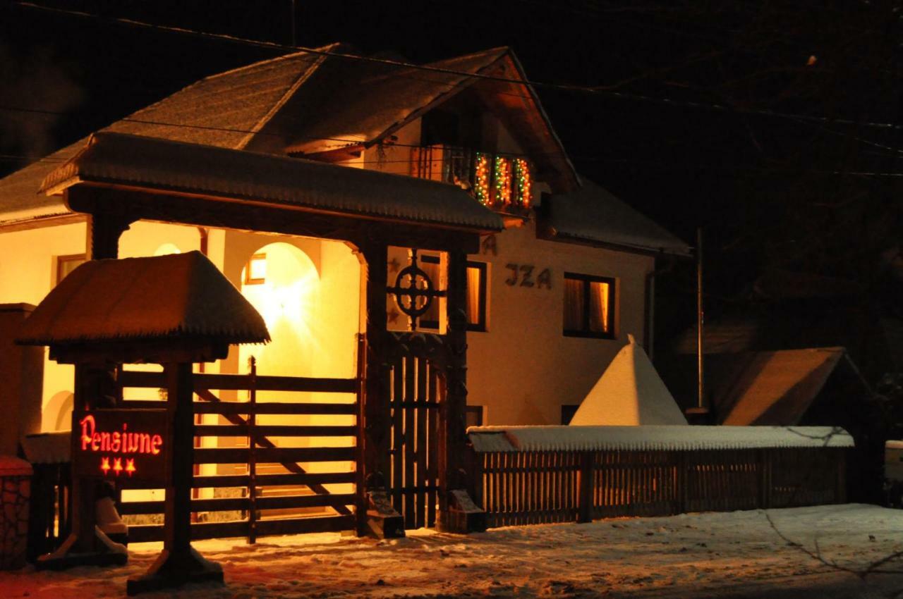 Отель Cabana Iza Birsana Экстерьер фото