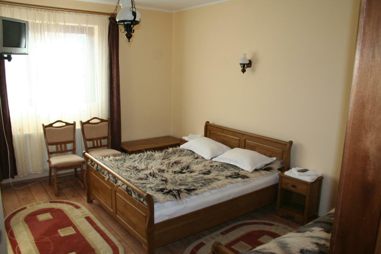 Отель Cabana Iza Birsana Экстерьер фото